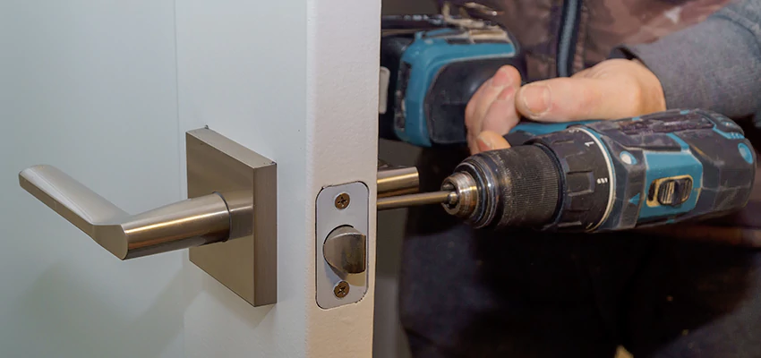 Broken Door Handle Lock Repair in Lemoore Station, California